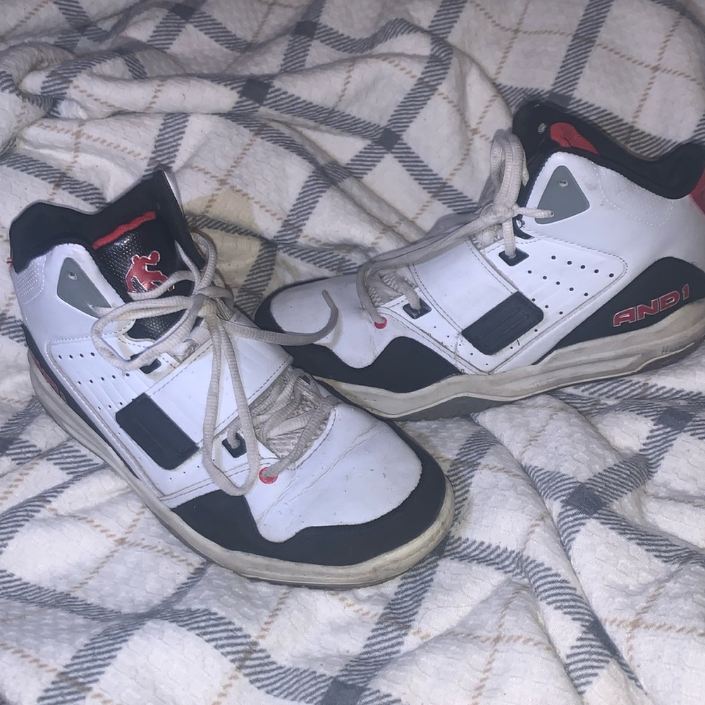 AND 1 Basketball shoes